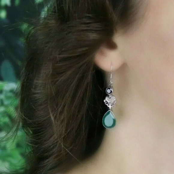 Sterling Silver Garnet and Green Onyx Dangle Drop Earrings - Picture 2 of 7